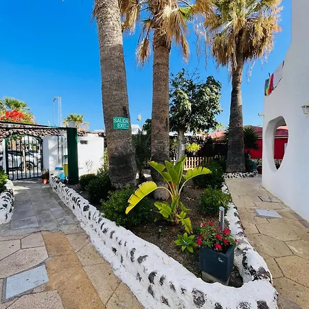 Playa, Pool & Nightlife Steps From Clubs & Americas By Aqua Vista Tenerife Apartamento Playa de las Americas (Tenerife)