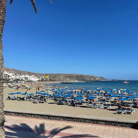 Playa, Pool & Nightlife Steps From Clubs & Americas By Aqua Vista Tenerife Apartment