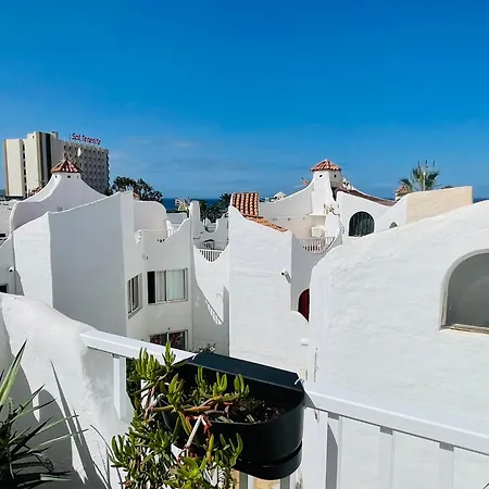 Apartman Playa, Pool & Nightlife Steps From Clubs & Americas By Aqua Vista Tenerife