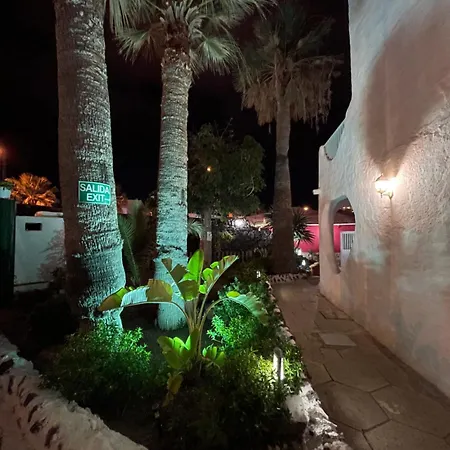 Апартаменты Playa, Pool & Nightlife Steps From Clubs & Beach Las Americas Плая-де-лас-Америкас